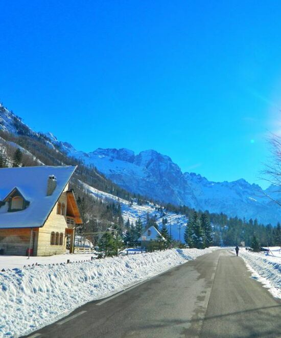 Valbone - Gjakove - Peje | 2 Dite / 1 Nate