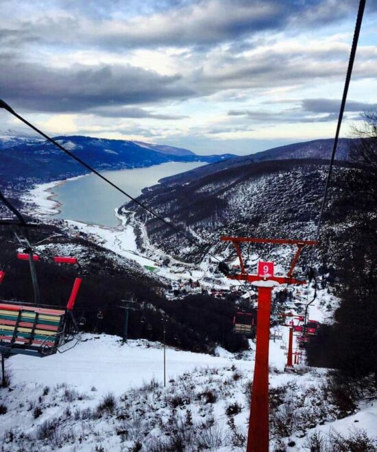 Nje dite ne : Mavrove-Struge