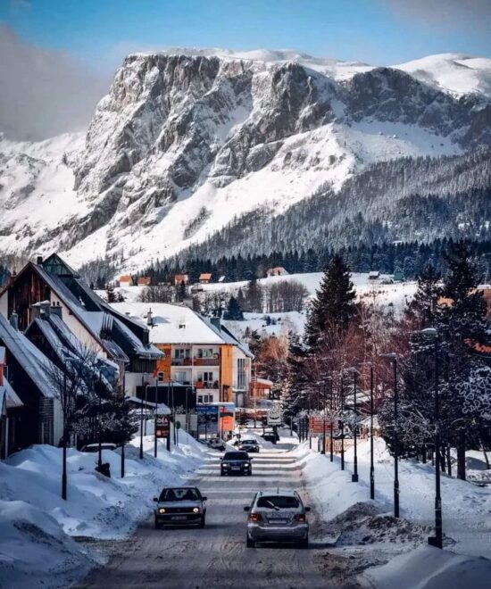 Zhabjak-Durmitor Park-Podgorice 2 Dite|1 Nate